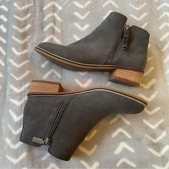 Gray Suede Blondo Liam Boots - Picture 4 of 9